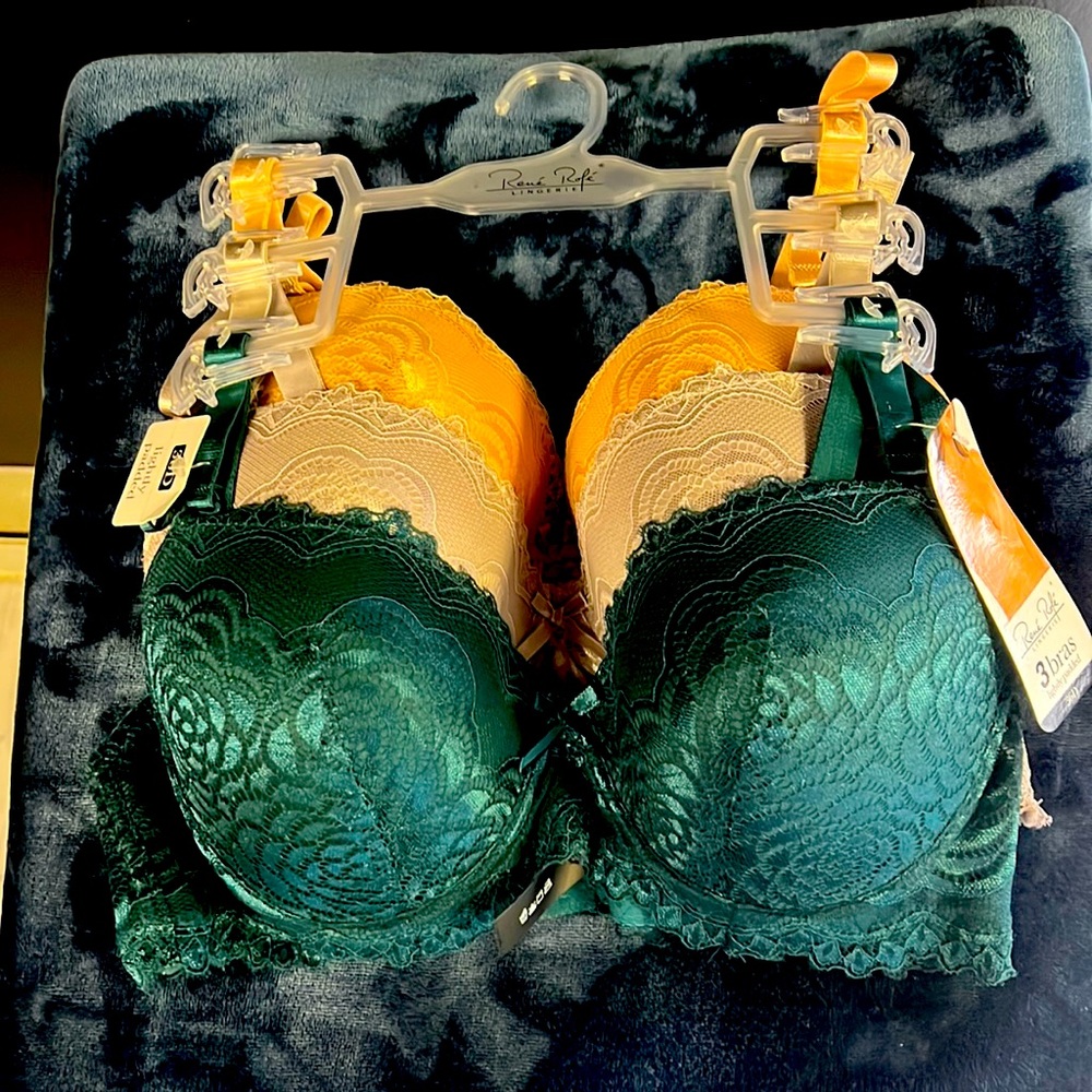 THREE Comfort Wire Lace Softly Padded Adjustable Strap Bras